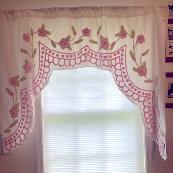 Vintage look chenille valance curtain - Picture 1 of 11